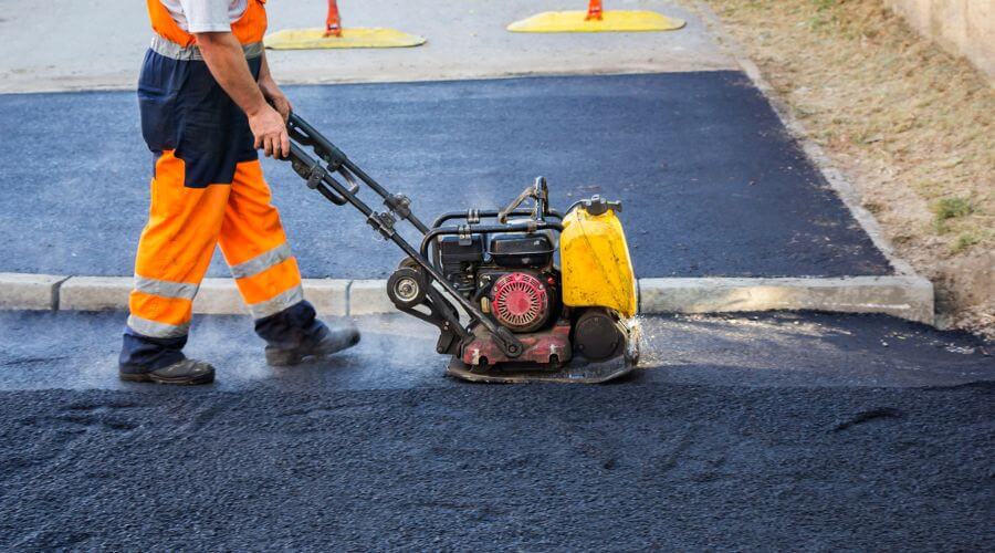 Professional gutter cleaning in Glenbeulah, WI